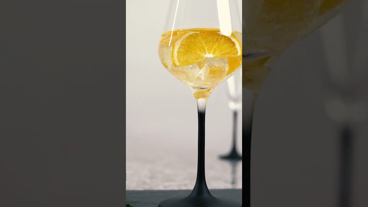 Manufacture Rock Glass — это коллекция стильных стеклянных бокалов с особым дизайном. смотреть онлайн