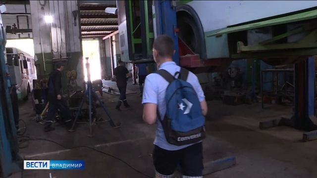 Троллейбус сделан из картона смотреть онлайн