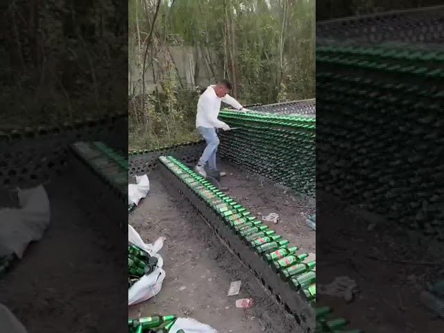 сдал бы бутылки и купил бы квартиру #shorts смотреть онлайн