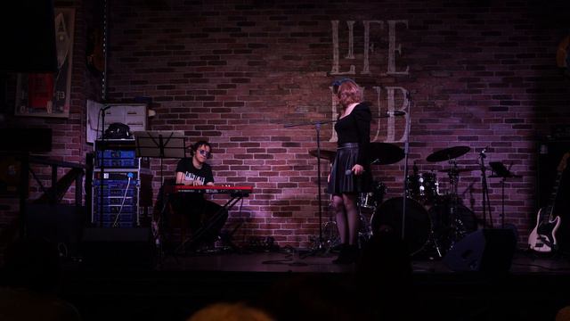 Any Ive - Старый друг смотреть онлайн