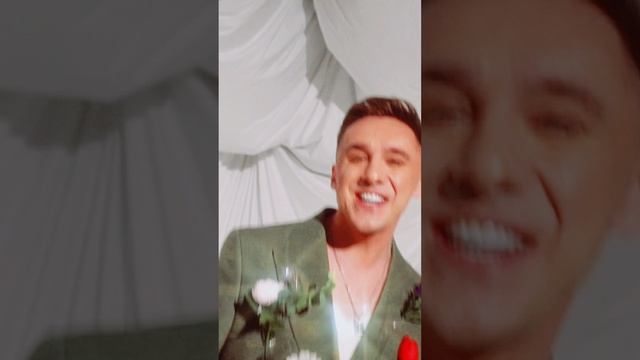 Премьера!
Ильнат Фархуллин - "Ак чәчәкләр" смотреть онлайн