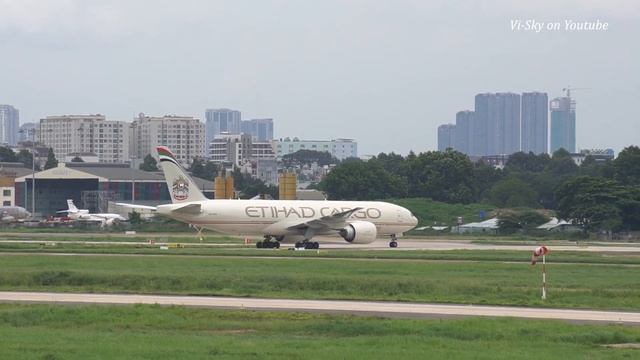 Plane Spotting TAN SON NHAT Int'l Airport (SGN/VVTS) on July, 1st 2022 смотреть онлайн
