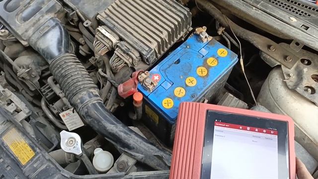 Мазда Демио тресеться и троит. Даже осциллограф не пришлось доставать. смотреть онлайн