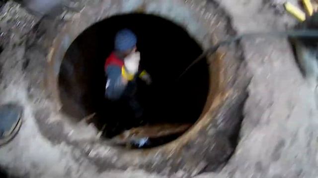 Монтаж пневматической заглушки в колодце смотреть онлайн