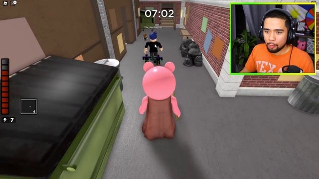Using X-RAY In 100 Player Piggy Hide and Seek.. (Roblox) смотреть онлайн