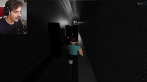 Roblox but I need to Escape THOMAS.EXE