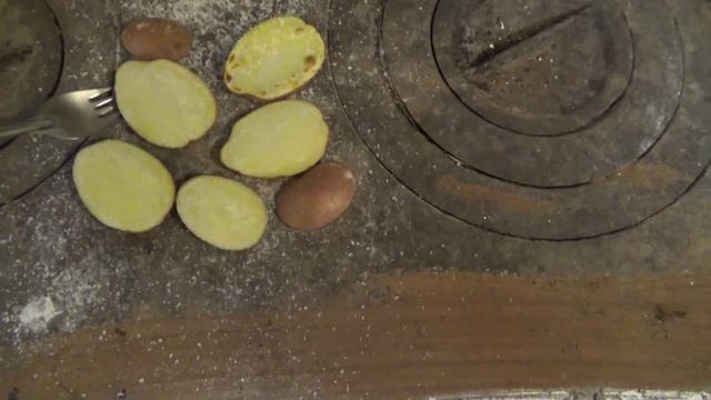 Деревенские чипсы.Картошка на плите.Несравнимый вкус! :) смотреть онлайн