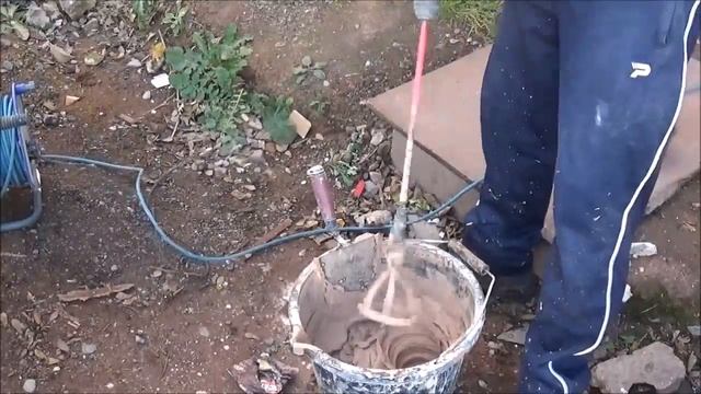How To Mix Plaster. Mixing Plaster Made Easy. Plastering Tips For Beginners!
