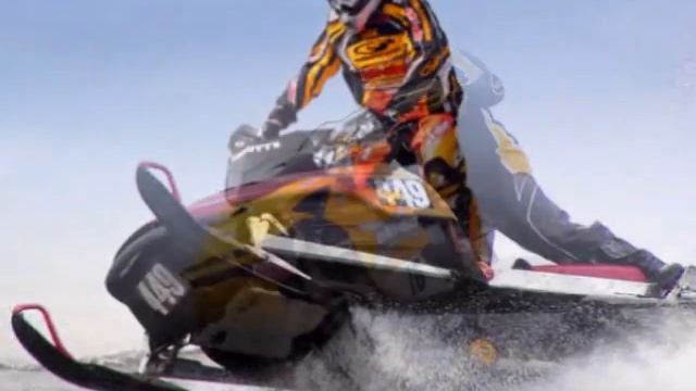 Snow Mobile Madness! смотреть онлайн