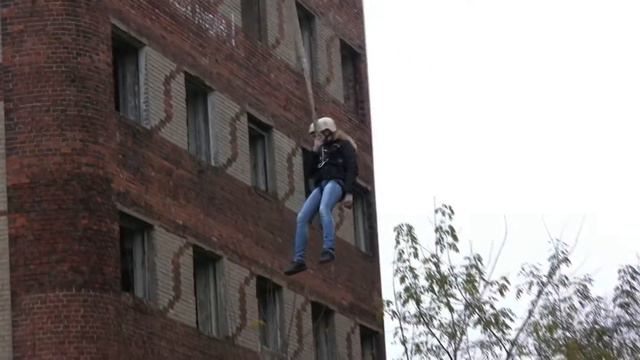 02 Чей-то прыжок %Name% смотреть онлайн