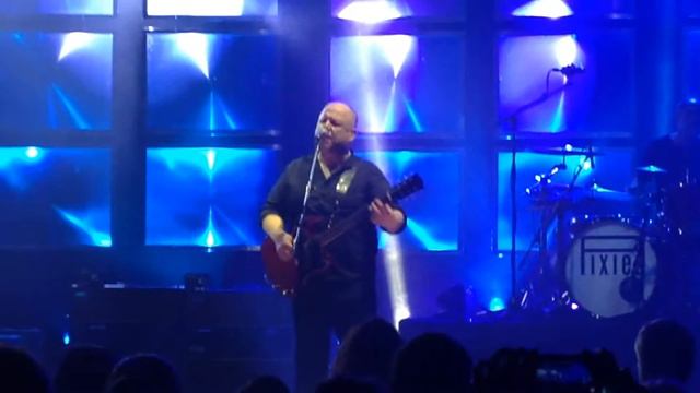 Pixies -Monkey Gone To Heaven смотреть онлайн