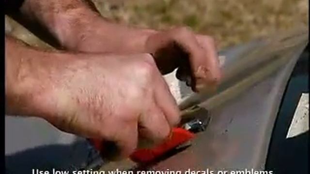 Снятие эмблемы с автомобиля при помощи индукционного нагревателя Автотрон 3300-3 (Autotron 3300-3) смотреть онлайн