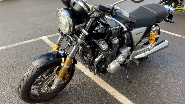 HONDA CB1100 RS 2018 -  ONLY 2710 MILES! - VERY CLEAN EXAMPLE