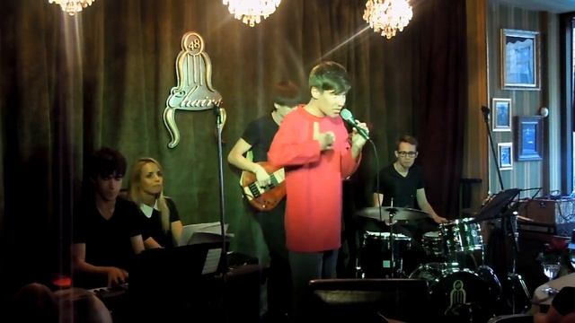 Михаил Житов, Выступление учеников школы джаза и мюзикла в джаз- баре "48 стульев" смотреть онлайн