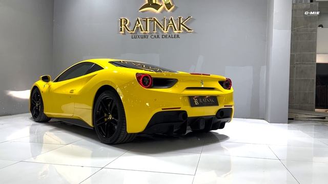 2017 Ferrari 488 GTB - Sound, Interior and Exterior смотреть онлайн