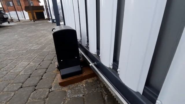Работа привода для откатных ворот Doorhan Sliding-1300 смотреть онлайн