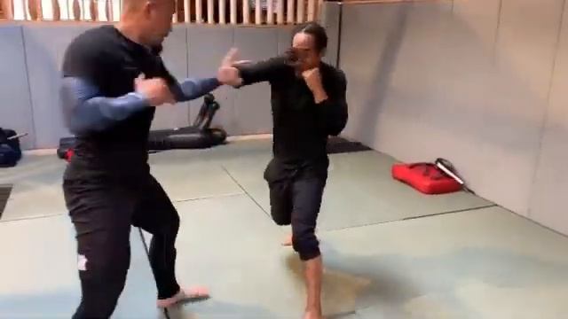 The REAL MASTER OF CAPOEIRA - Lateef Santos смотреть онлайн