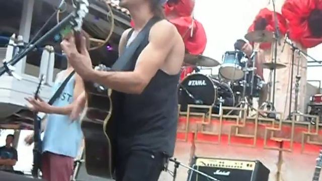 20 июля клуб "Итака", группа "Нервы"! Вклочья) смотреть онлайн