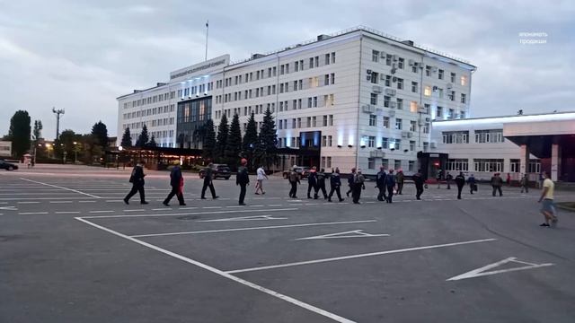 Петровский мост в Новолипецке через реку Воронеж, пляж НЛМК на левом берегу смотреть онлайн
