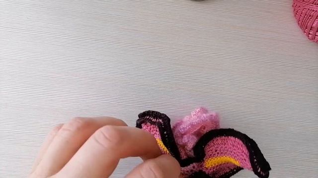 Вязание крючком цветка ИРИС крючком 3ЧАСТЬ ВИДЕО/Knitting a beautiful IRIS flower 3partofthevideo смотреть онлайн