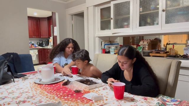 Chocolate testing w(my cousin Izzy) смотреть онлайн