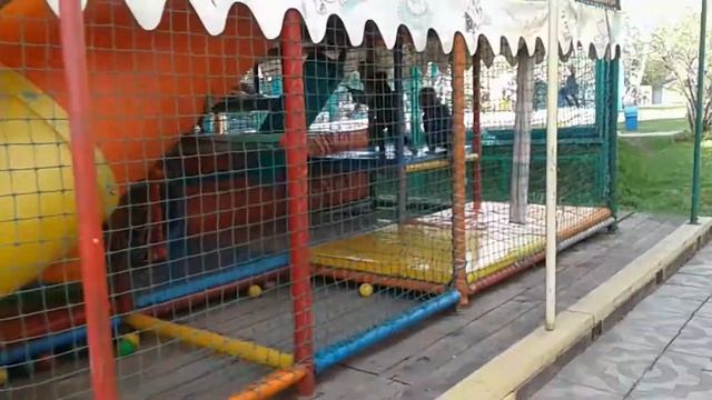 Dima Star на каруселях в парке Антошка.