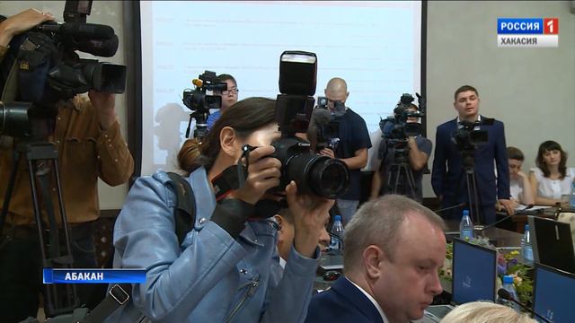 Обновленное правительство Хакасии, приступило к работе. Расскажем с чего решили начать. 18.07.2017 смотреть онлайн