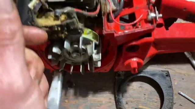 Shindaiwa 377. Тот случай когда инструмент не обслуживают вообще.