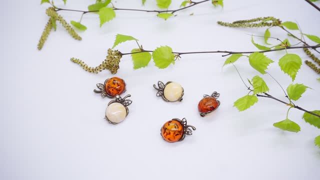 Брошь - подвеска 