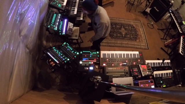 JUNGLE SUBS// Prologue, Voyager XL, TR-808, Squarp Pyramid, DX-7 смотреть онлайн