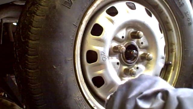 Stuck Emergency Brake Drum Removal смотреть онлайн