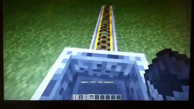 Как быстро ехать на рельсах в Minecraft смотреть онлайн