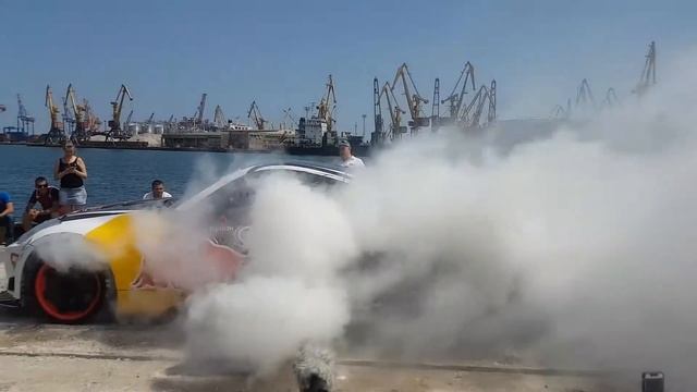 Гриня на Nissan 350z #BurnoutChallenge Odessa смотреть онлайн