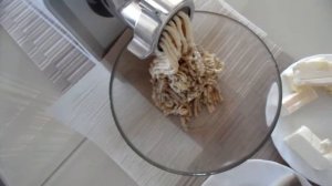 Готовим фаршмак из селедки сливочного масла и плавленных сырков