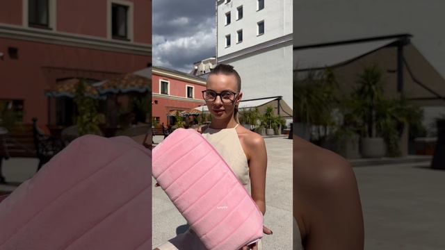 Косметичка для Dyson с отсеками | UNIT x ADELE #shorts смотреть онлайн