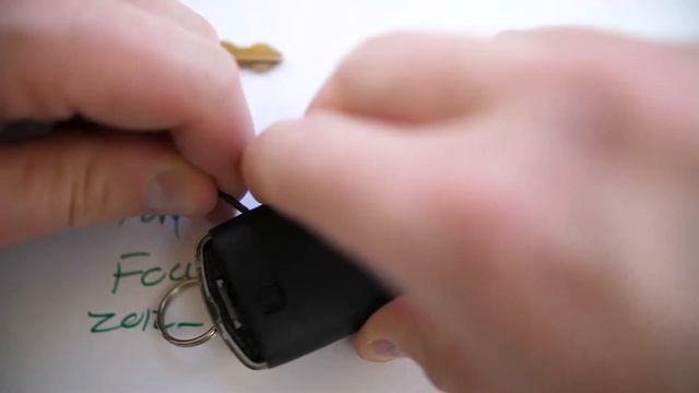 Ford Focus Remote Key Fob Battery Replacement 2012 - 2019 смотреть онлайн