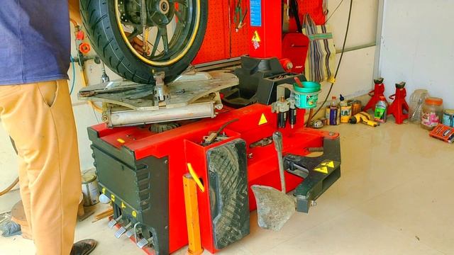 Honda hornet bike best tyre back and front MRF brand/Honda hornet bike tyre change смотреть онлайн