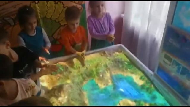 Занятие в интерактивной песочнице! смотреть онлайн