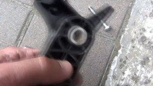 Снятие и обслуживание педали сцепления Renault Megane 2, замена втулок