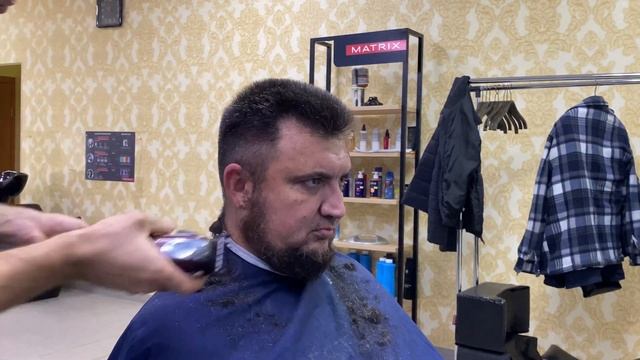 Мужская стрижка 421#мега?☄️не трать время на ножницы смотри смотреть онлайн