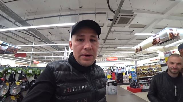 АНДРЮХА НА СТИЛЕ / КУПИЛИ БРИГАДОЙ ПОДАРКИ НА ДЕНЬ РОЖДЕНИЯ смотреть онлайн