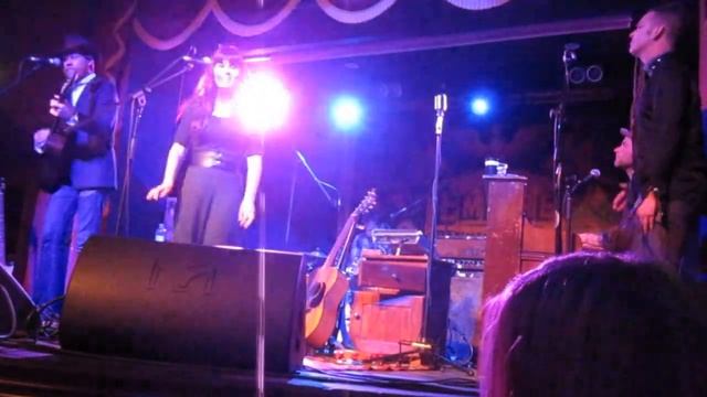 David Ford and friends - The Weight (Empire - 7/4/13) смотреть онлайн