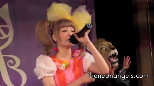 (LIVE In USA) Kyary Pamyu Pamyu PONPONPON Feat. Onch Movement @ Royal/T Cafe