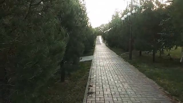 Гуляем в парке Байдибек Би г. Шымкент смотреть онлайн