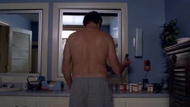 Walter White Gets Rid Of His Yee-Yee Ass Haircut смотреть онлайн