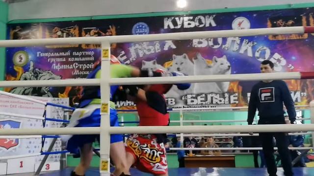 Икусов Алексей. Красный угол. Тайский Бокс. смотреть онлайн