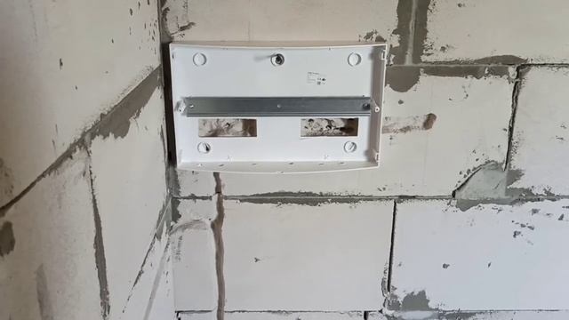 Дом из бруса своими руками. Ввод электричества в котельную из газоблоков. смотреть онлайн