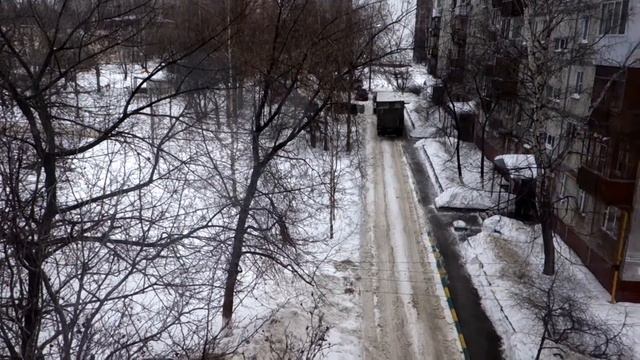 Фура застряла во дворах зимой смотреть онлайн