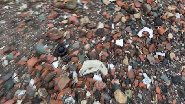Десятилетиями старинная улица находилась под водой - теперь вода ушла. смотреть онлайн