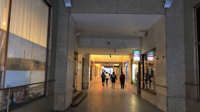 Prague back streets walking tour 4k ?? Czech Republic HDR ASMR смотреть онлайн